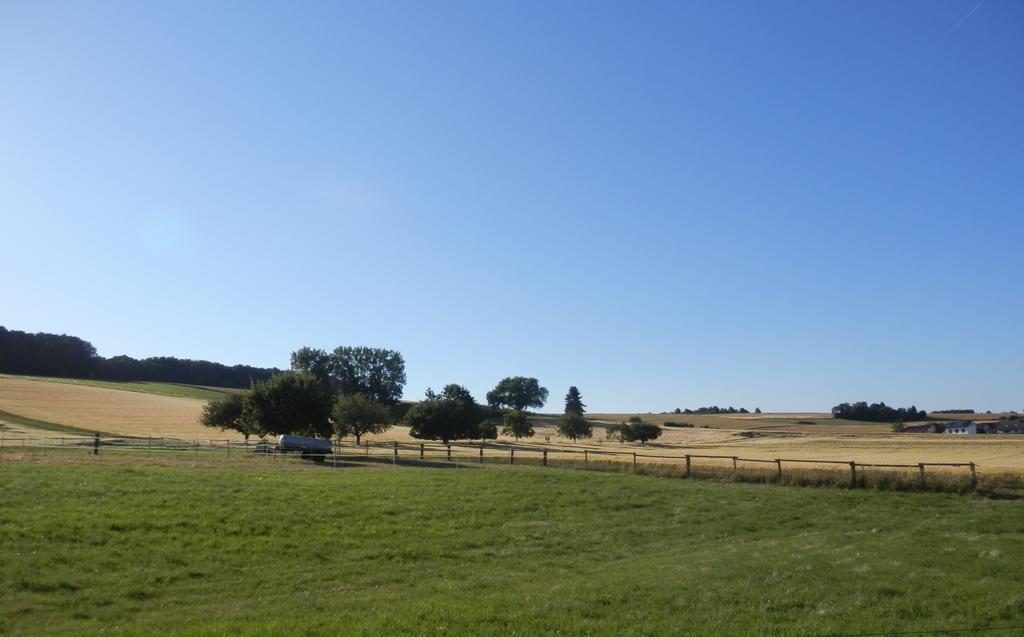 Zwei 4 Sterne Wohnungen Bei Limburg Mensfelden Pokoj fotografie